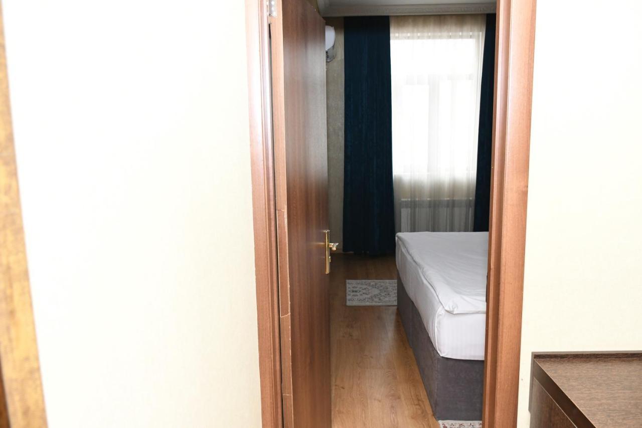 Square Baku Hotel Екстер'єр фото