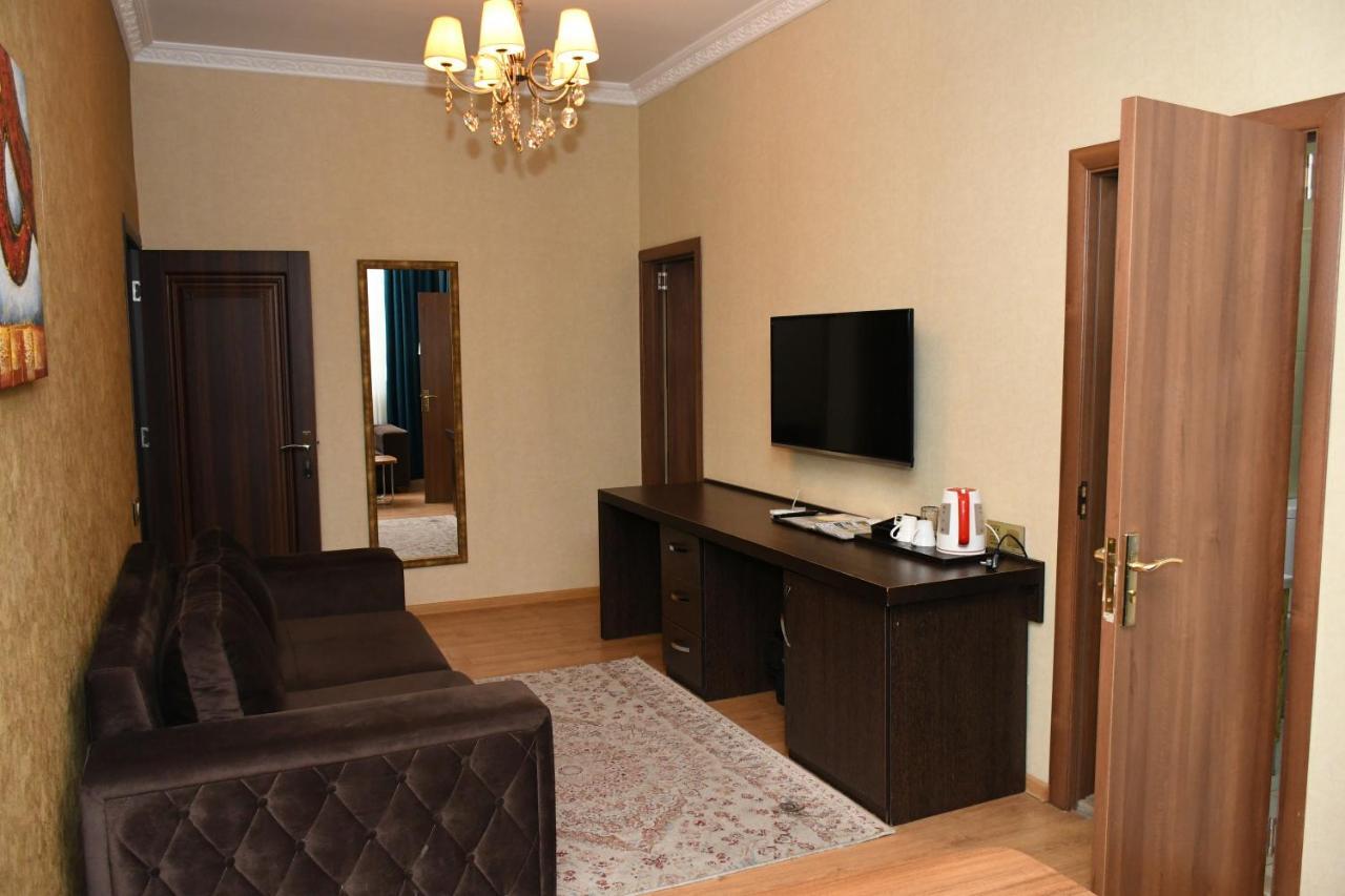 Square Baku Hotel Екстер'єр фото