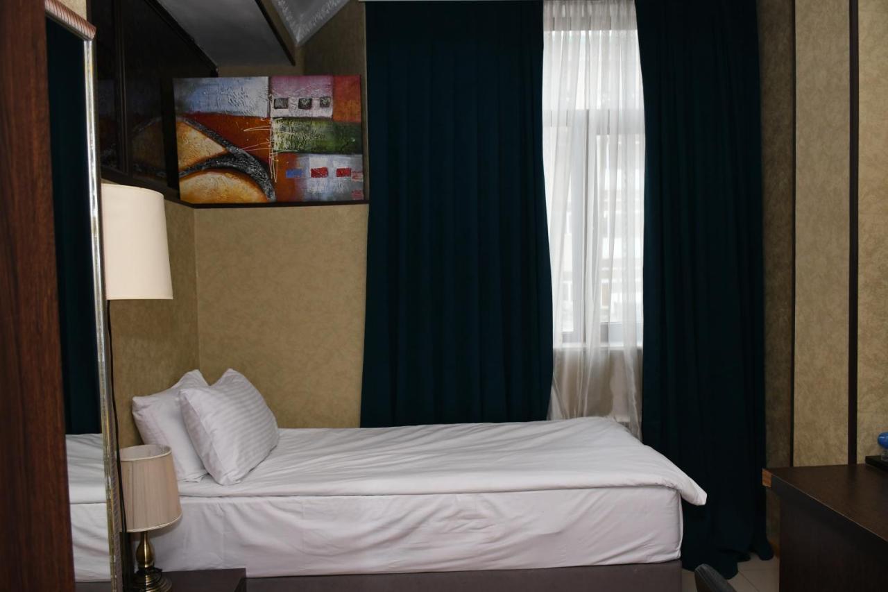 Square Baku Hotel Екстер'єр фото