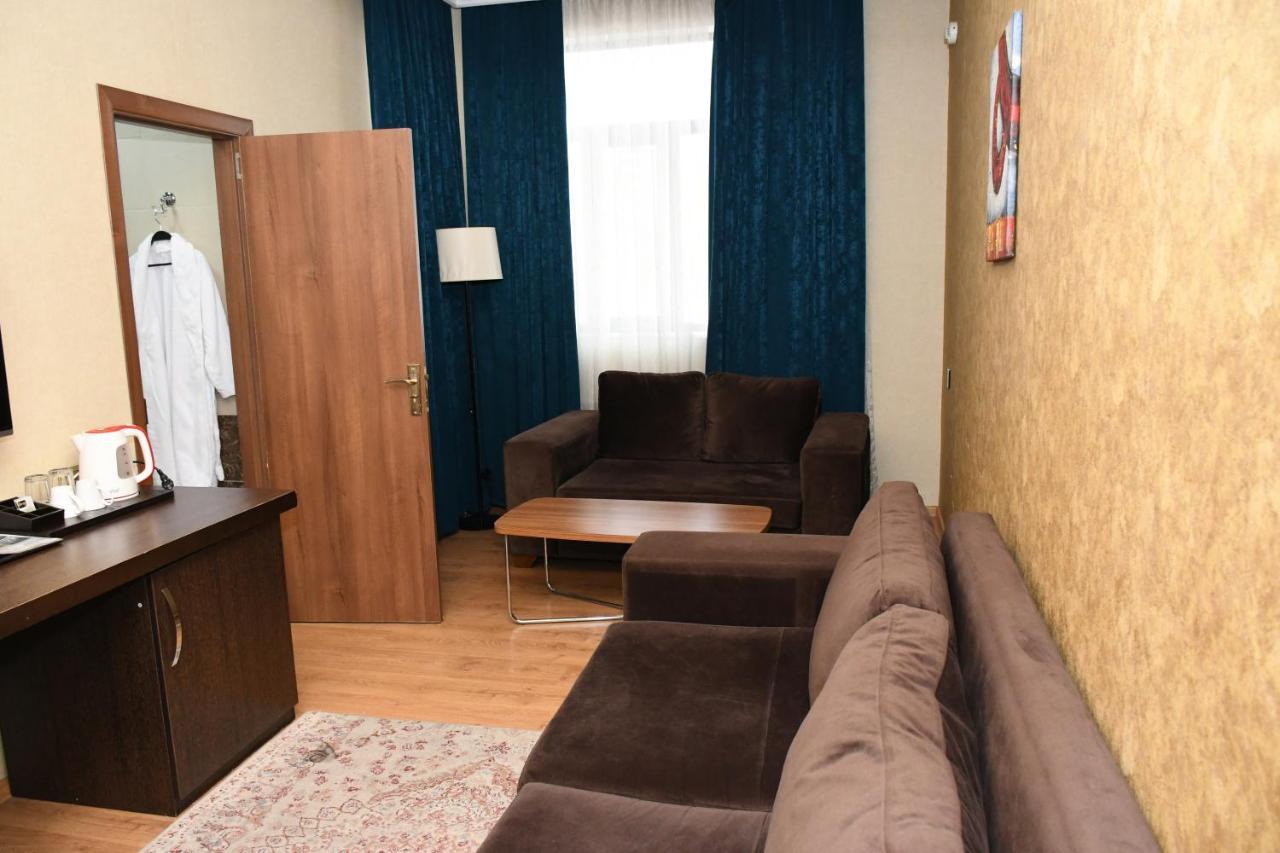 Square Baku Hotel Екстер'єр фото