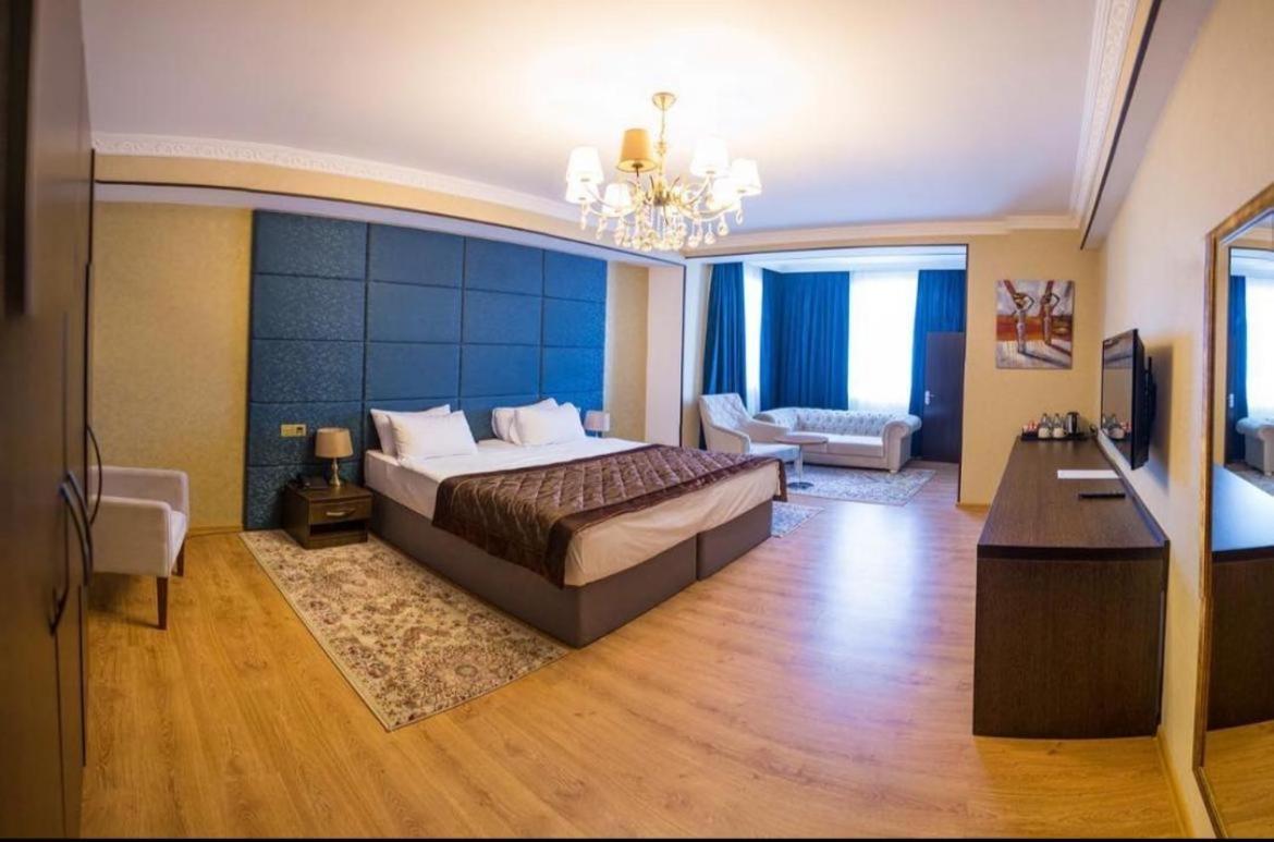 Square Baku Hotel Екстер'єр фото