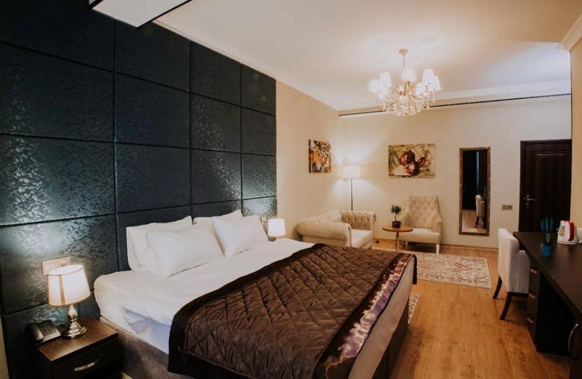 Square Baku Hotel Екстер'єр фото